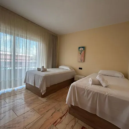 Апартаменти Girorooms Rosa Park